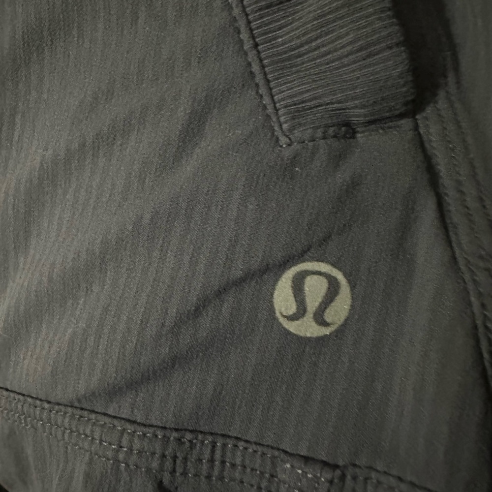 Lululemon Dance Studio Crop Pants | Black | Size 8 - Picture 6 of 8
